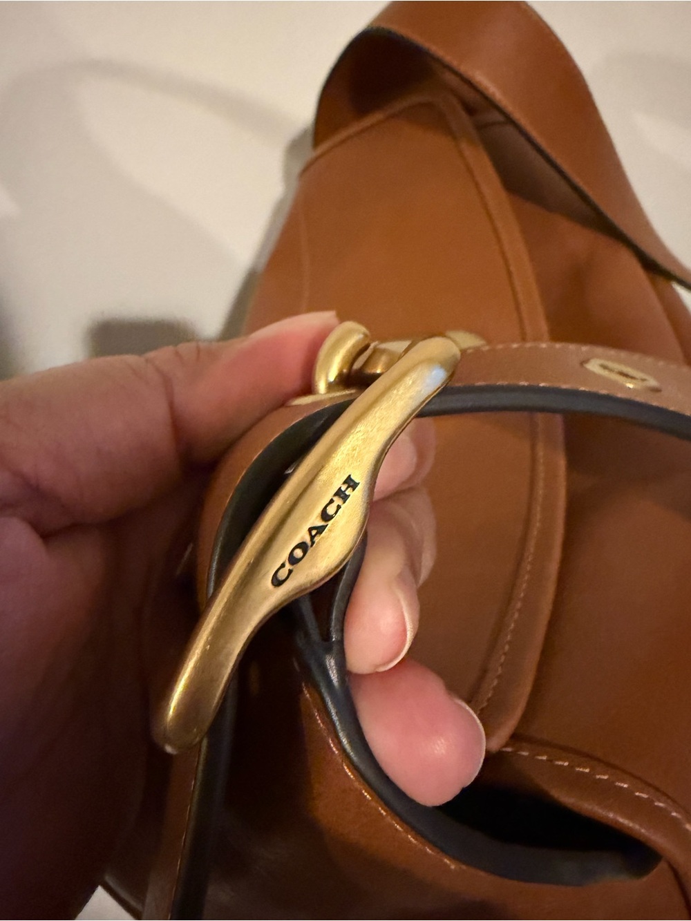 Coach brand new haversack size large Tan Leather Shoulder Bag with Front Pockets - Picture 7 of 12